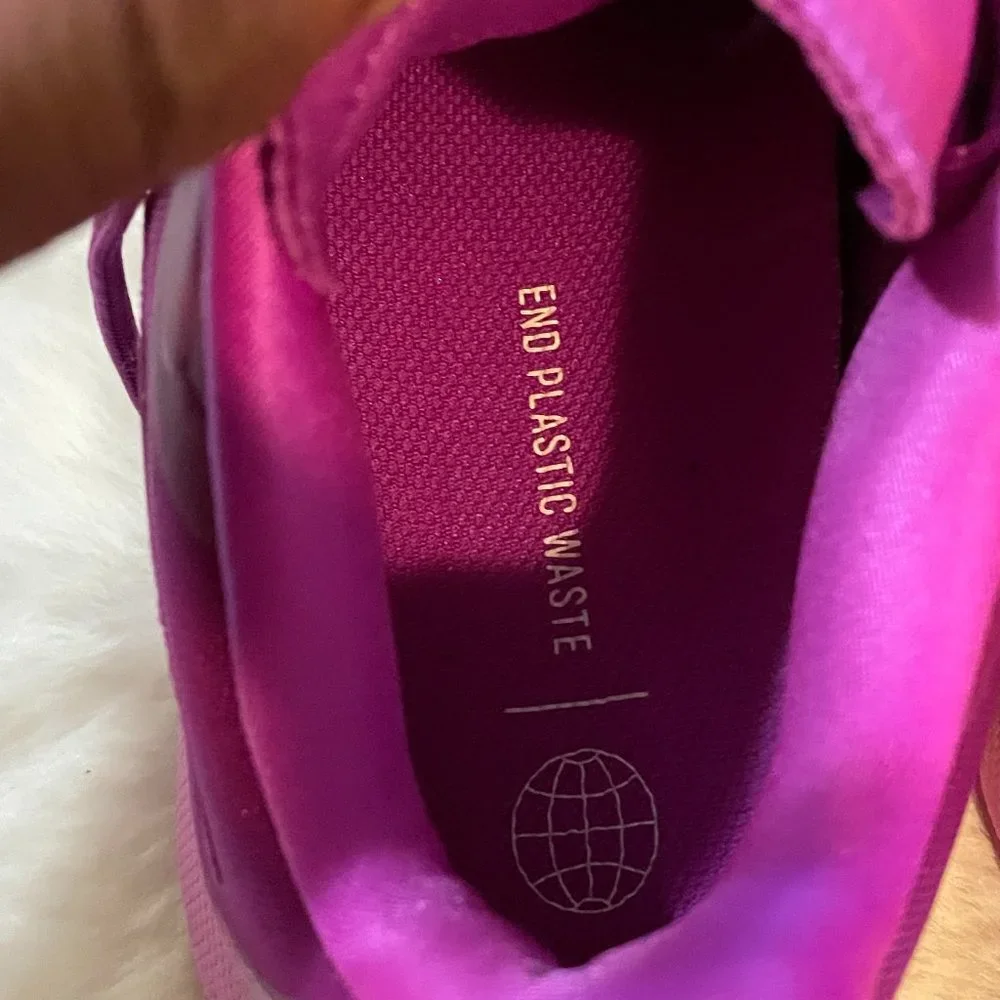 Adidas Sneakers - Picture 5 of 8